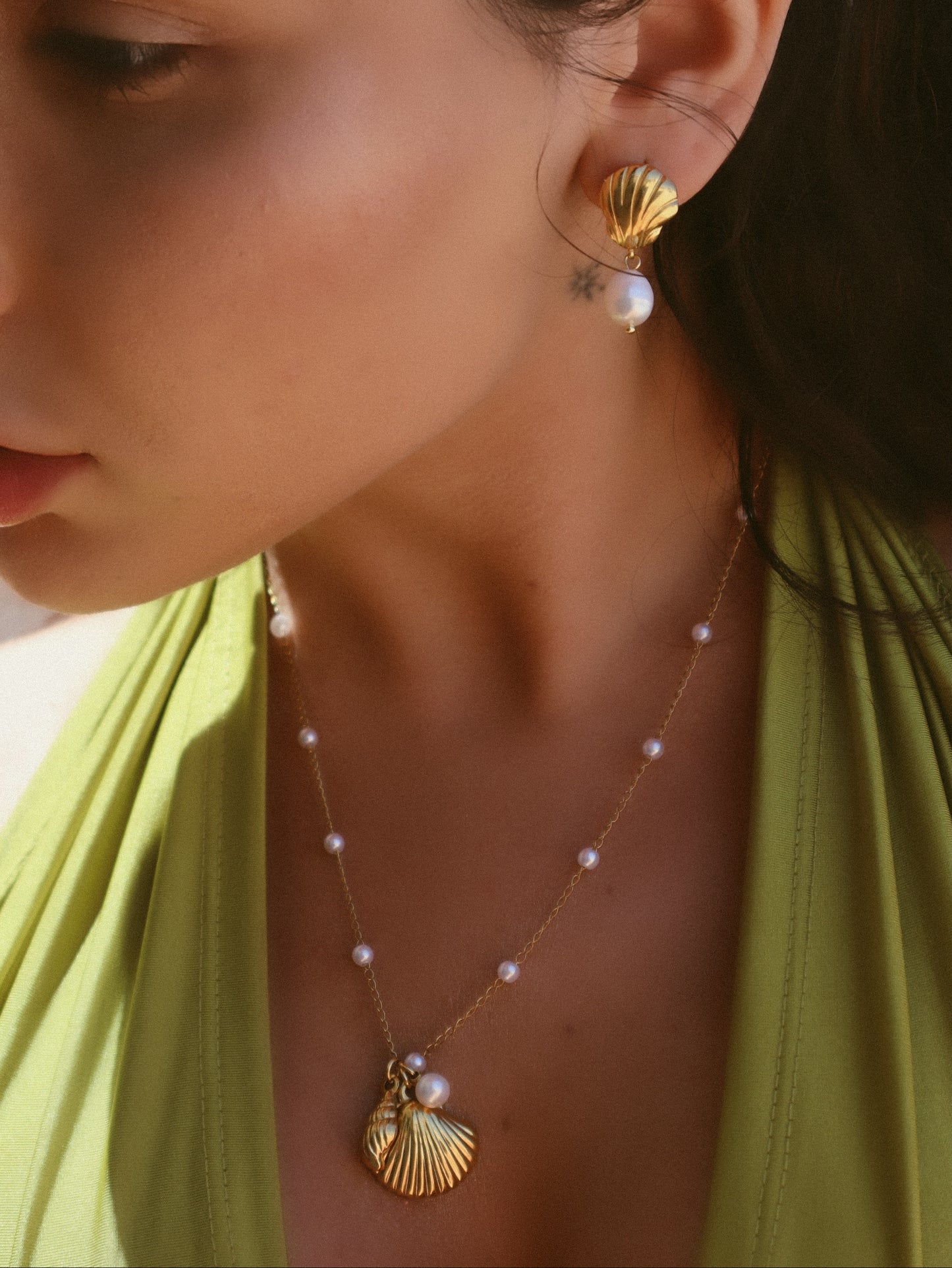 Pearlia Shell Earrings