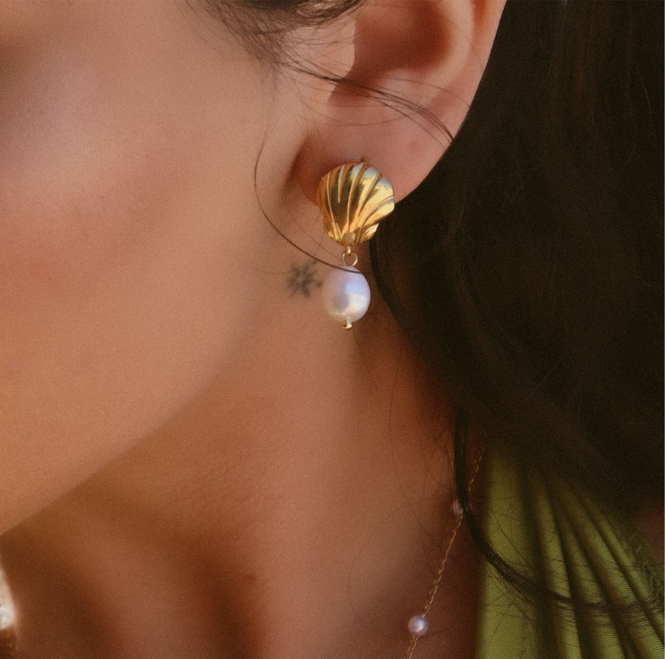 Pearlia Shell Earrings